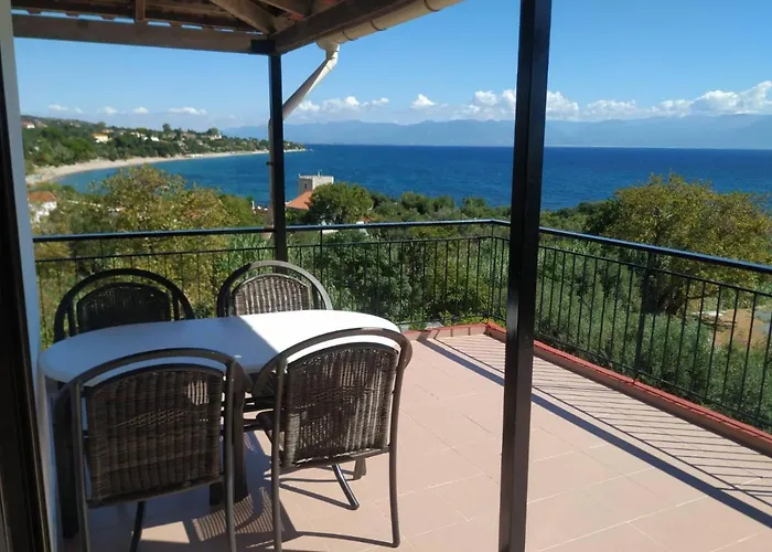 Bousounis דירה *