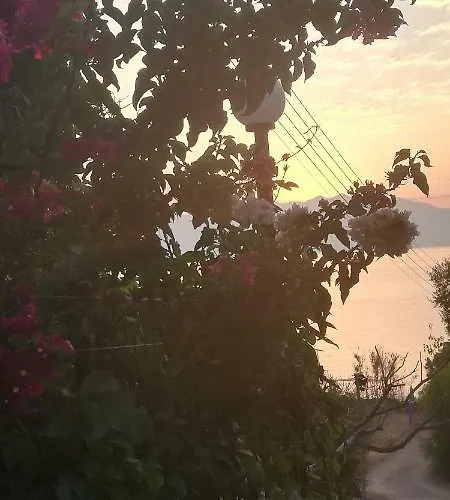 Bousounis דירה חראני